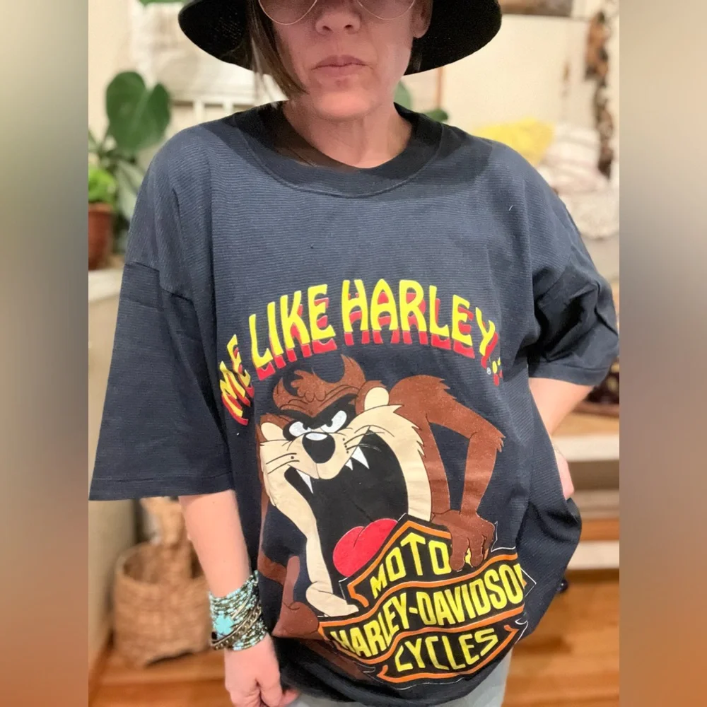 vintage 1992 Harley-Davidson x Looney Tunes "Rock 'N Roll" Taz t-shirt - Picture 1 of 9
